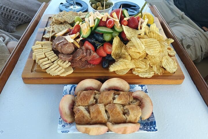 Marina del Rey Romantic Dinner Cruise: Wine, Sushi & Sunset Boat Experience photo 5