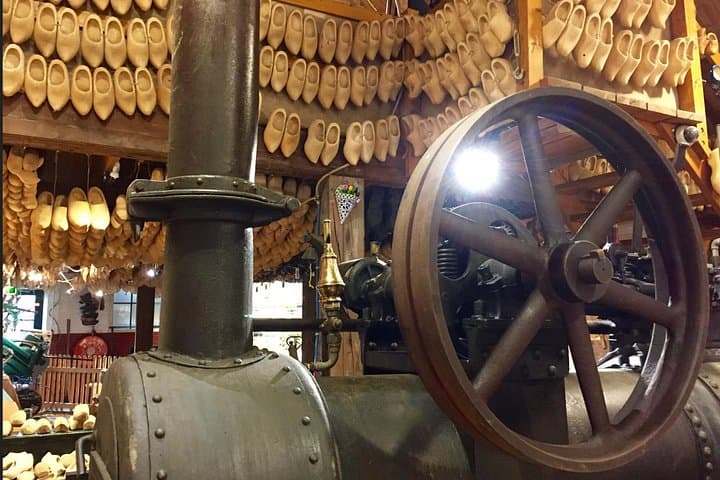 Private Day Tour from Amsterdam into the Countryside: Zaanse Schans, Volendam & Marken photo 4