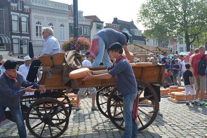 Private Day Tour from Amsterdam into the Countryside: Zaanse Schans, Volendam & Marken photo 1
