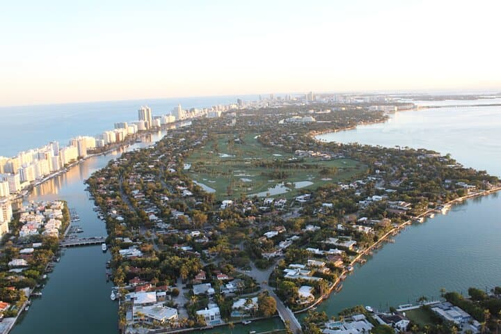 Sunset Helicopter Tour from Fort Lauderdale to Miami Beach: A 35-Minute Coastal Flight photo 2