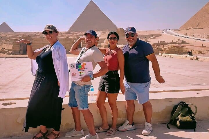 Cairo Full-Day Customized Tour with Free Camel Ride at the Giza Pyramids