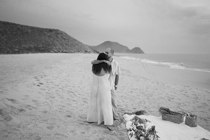 Cabo Candid Photoshoot: Relaxed Beach Portraits in Cabo San Lucas photo 4