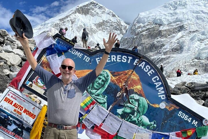 7-Day Everest Short Trek: Lukla to Everest Base Camp with Helicopter Return photo 2