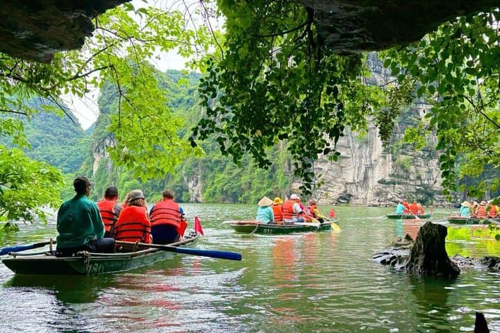 Ninh Binh Day Trip: Mua Cave, Trang An & Hoa Lu Private Tour from Hanoi photo 2