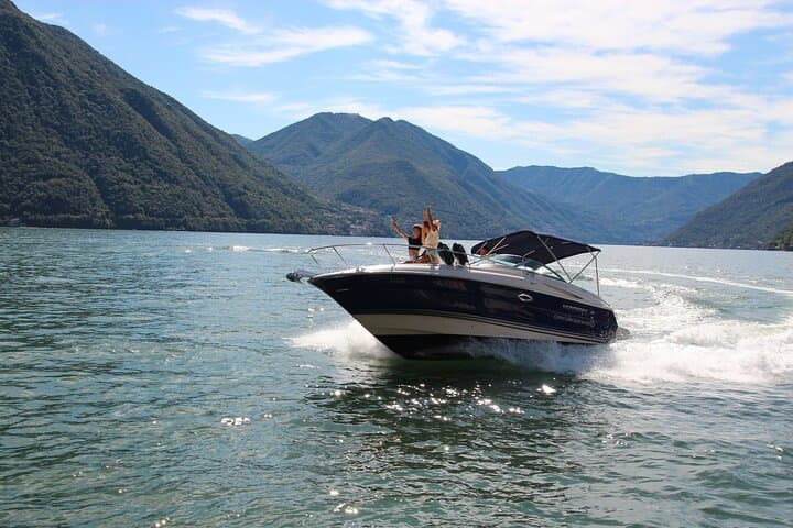 Private Lake Como Boat Tour: Villas, Swimming & Prosecco photo 5