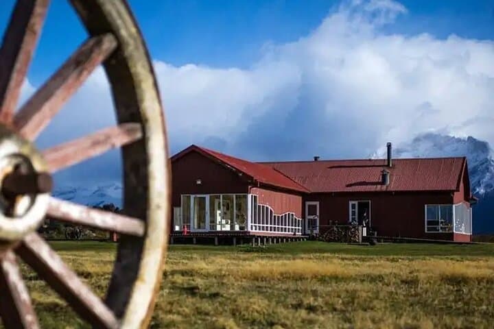 Estancia La Península Day Tour: Traditional Patagonian Ranch Experience from Puerto Natales