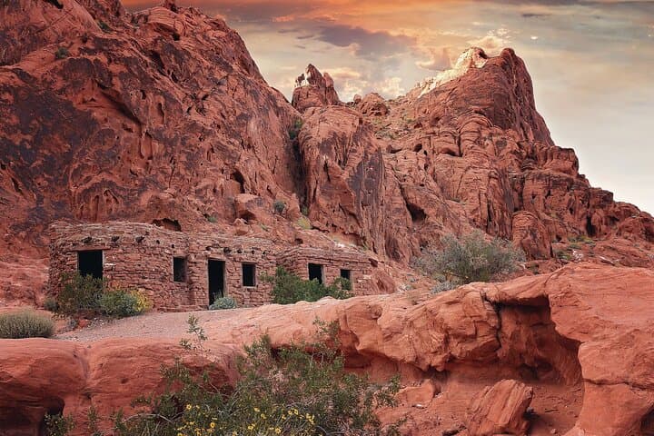 Valley of Fire State Park Tour from Las Vegas — Day Trip to Rainbow Vista, Atlatl Rock & Petroglyphs photo 5