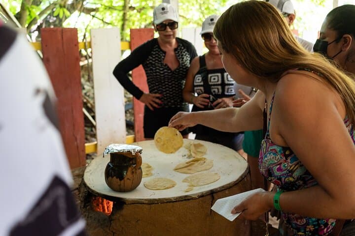 Llano Grande Waterfalls Tour from Huatulco — Waterfalls, Coffee & Traditional Medicine photo 3