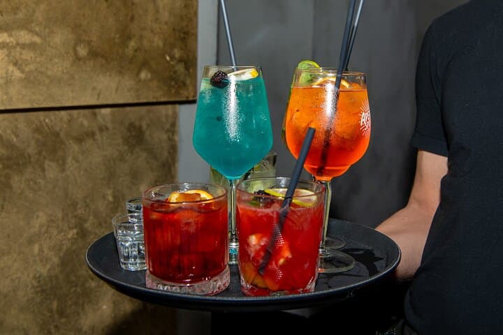 Florence Night Out: Bar Crawl, Dark History & Historic Wine Windows photo 4
