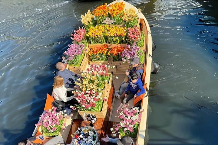 Amsterdam Exclusive Tulip Tour: Luxury One-Hour Canal Cruise photo 1