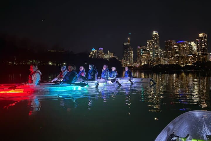 Private Clear Kayak Tour on Lady Bird Lake — Austin Downtown Paddle & Bat Watch photo 6
