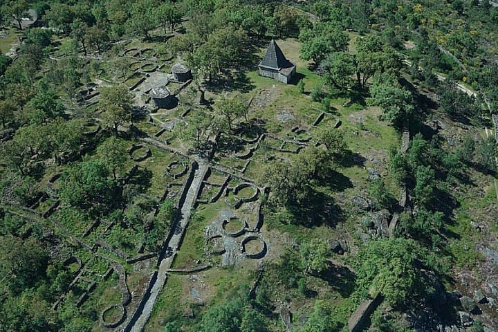 Guimarães Origins Private Tour: Citânia, Castle & Penha Mountain