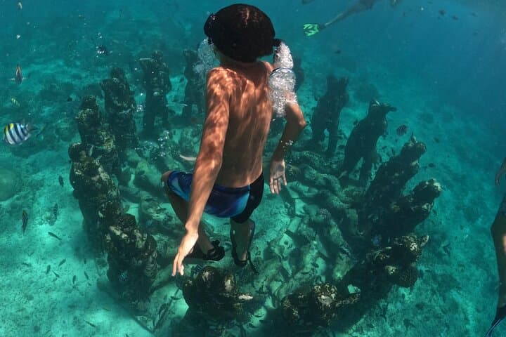 Private 3 Gili Snorkel Trip: Turtle Point, Coral Gardens & Underwater Statue photo 4