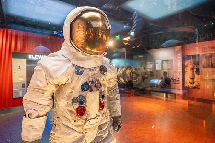 Smithsonian Highlights Tour: Air and Space, Natural History & American History in Washington DC photo 3