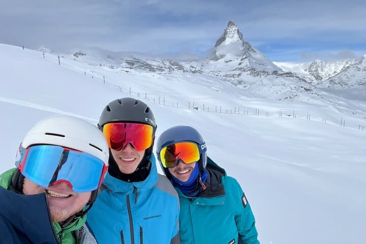 Full-Day Tailored Ski Guiding in Zermatt with Matterhorn Views photo 3