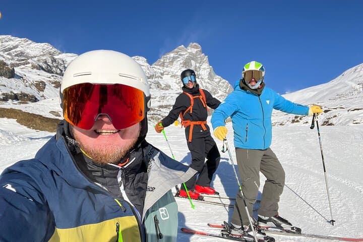 Full-Day Tailored Ski Guiding in Zermatt with Matterhorn Views photo 6