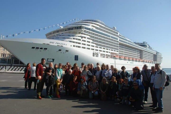 Skip-the-Line Istanbul: 2-Day Guided Tour of Hagia Sophia, Topkapi & the Bosphorus photo 6