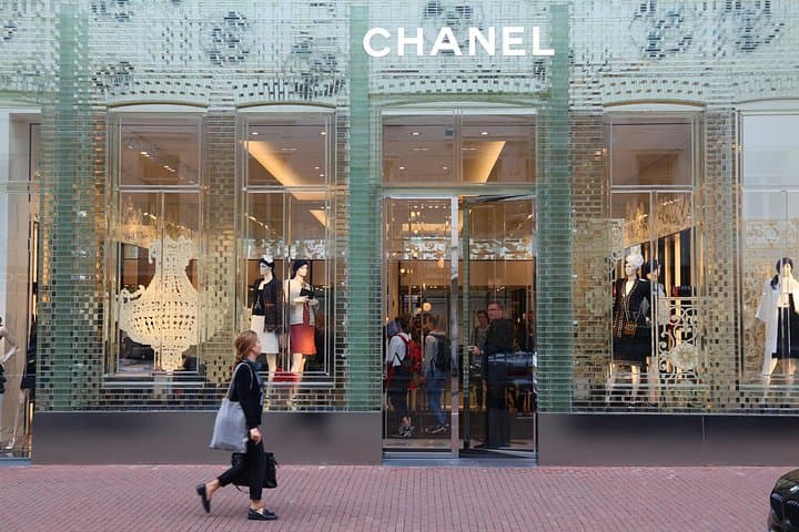 Private Luxury Fashion Shopping Tour in Amsterdam with Personal Stylist photo 1