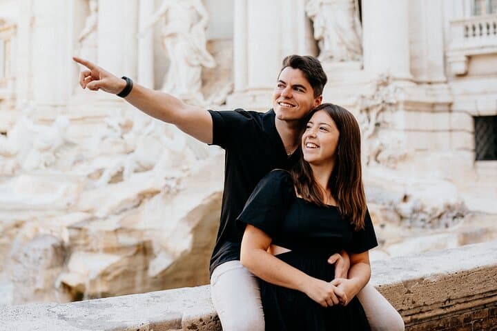 Private Photoshoot in Rome with a Local: Capture Iconic Landmarks & Hidden Streets