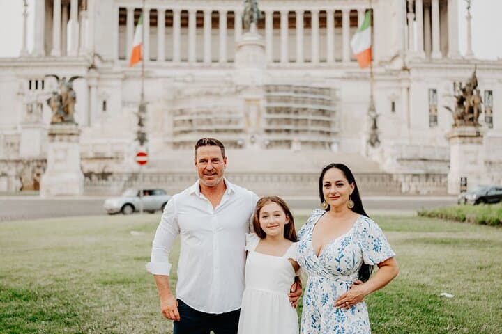 Private Photoshoot in Rome with a Local: Capture Iconic Landmarks & Hidden Streets photo 5