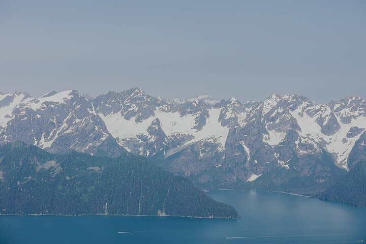 Seward Helicopter Alpine Hike and Picnic: Scenic Flight, Short Hike, Mountain Lunch photo 4
