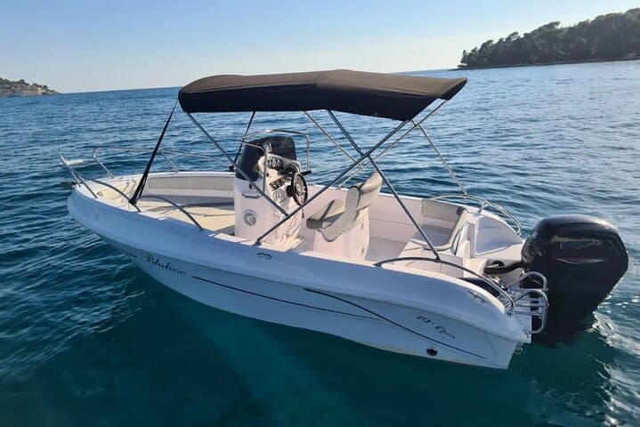 Self-Drive Boat Rental to Blue Lagoon & Comino — No License Needed photo 2