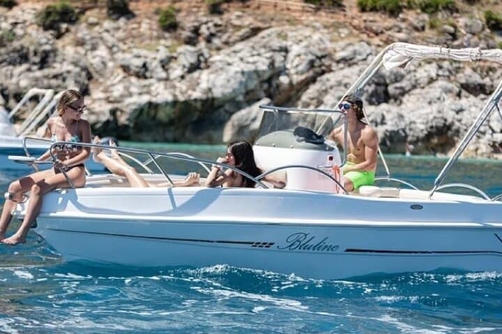 Self-Drive Boat Rental to Blue Lagoon & Comino — No License Needed