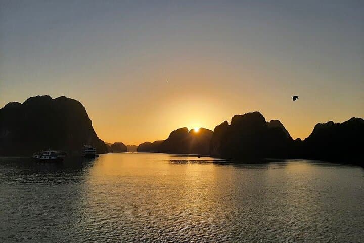 Lan Ha Bay Luxury Sunset Cruise & Kayaking from Cat Ba photo 2