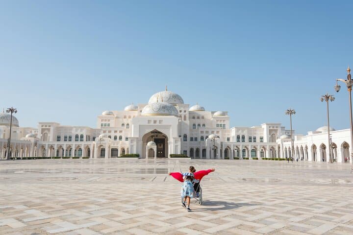 Dubai to Abu Dhabi Private Chauffeur — 10‑Hour 7‑Seater Sightseeing & Transfers photo 4