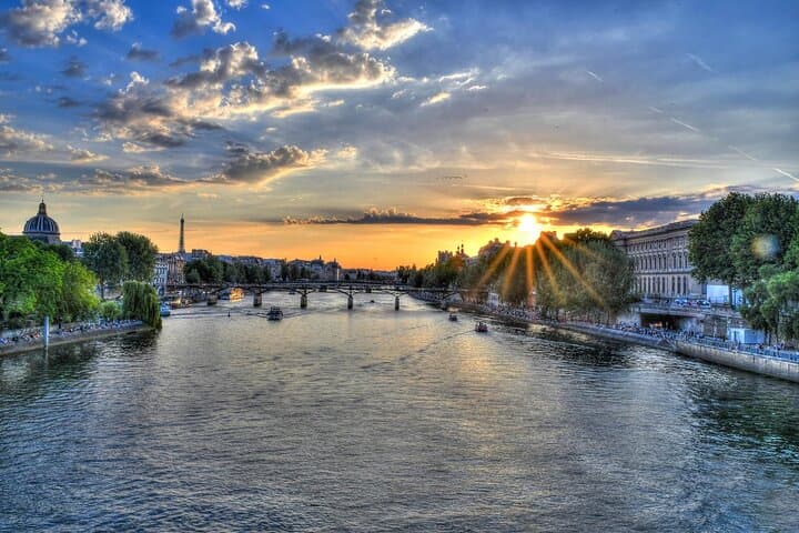 Paris in 60 Minutes: Seine River Cruise from the Eiffel Tower photo 6