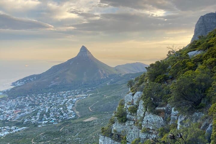 Table Mountain Kasteelspoort to Upper Cable Station: Camps Bay Back-Table Hike