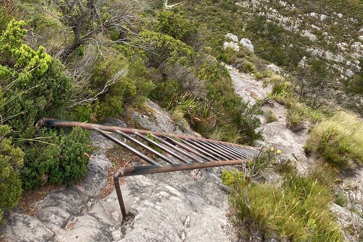 Table Mountain Kasteelspoort to Upper Cable Station: Camps Bay Back-Table Hike photo 5