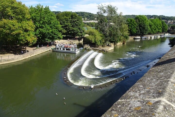 Bath Self-Guided Walking Tour & Scavenger Hunt: Roman Baths to Royal Crescent