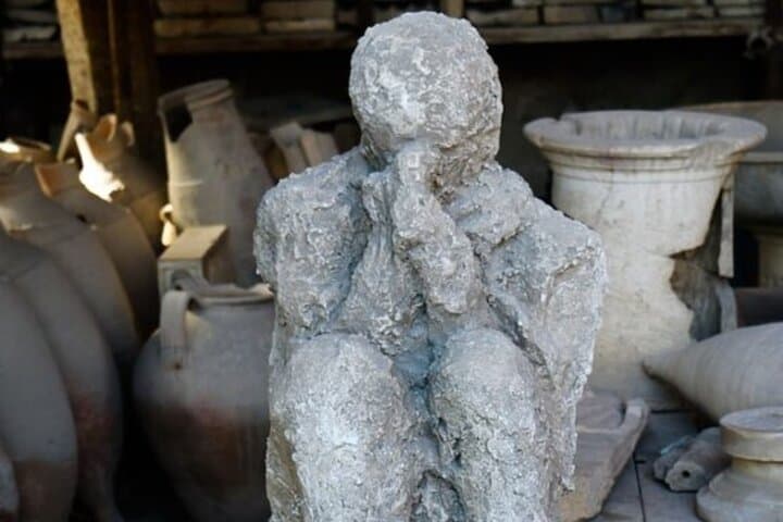 Private Pompeii Guided Tour from Rome with Lunch & Luxury Transfer photo 2