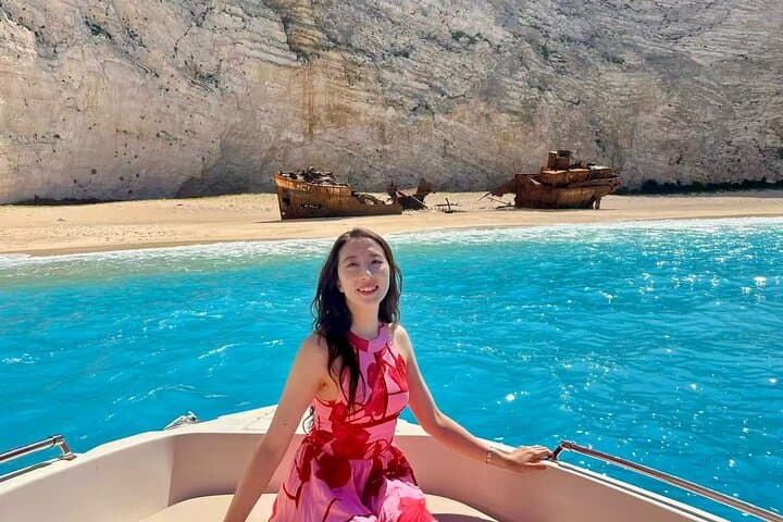 Zakynthos Shipwreck & Blue Caves: Full-Day Boat Tour from Zakynthos Town