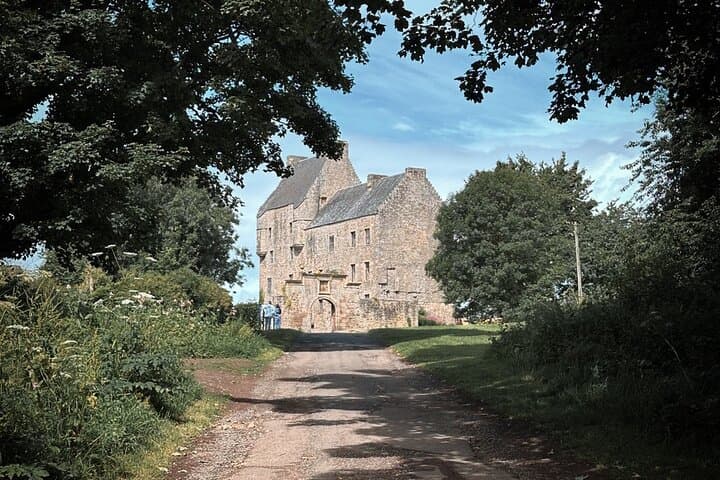 Outlander Trail Shore Excursion: Culross, Doune, Blackness & Midhope Day Trip from Edinburgh