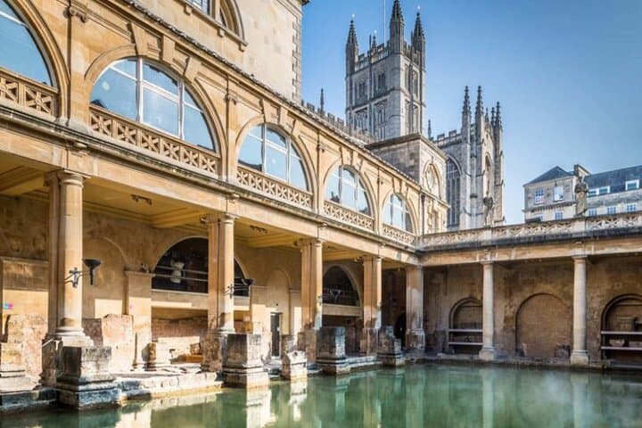 Southampton to London: Private Transfer with Stonehenge Stop and Self-Guided Bath Visit photo 5