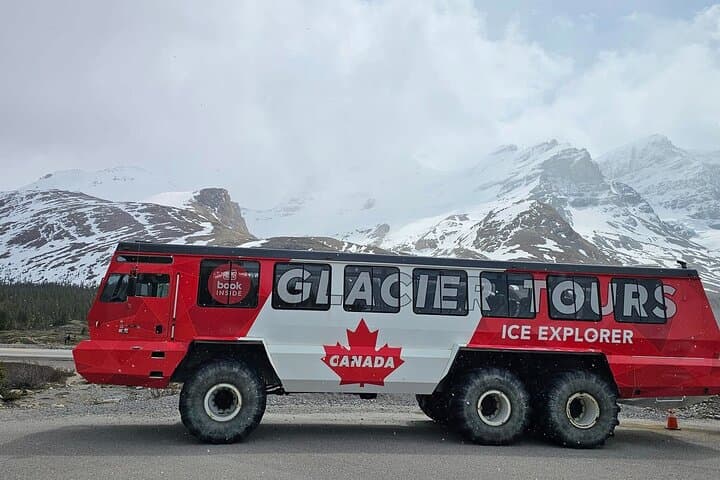 Icefields Parkway Private Tour: Columbia Icefield Skywalk, Peyto & Bow Lake from Canmore