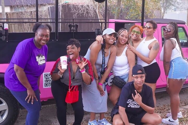 Pink Party Jeep Tour in 3rd Ward HTX — Open-Air Jeep Party Through Houston's Historic Streets photo 4