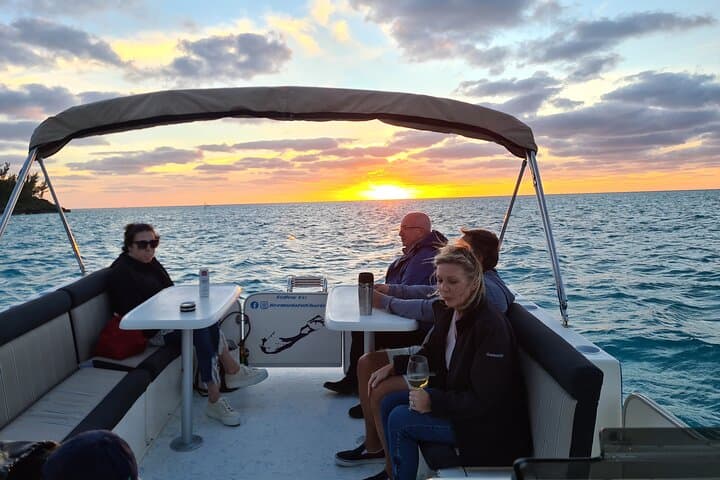Bermuda Private Sunset Cruise & Rum Swizzle on Island Vibez photo 4