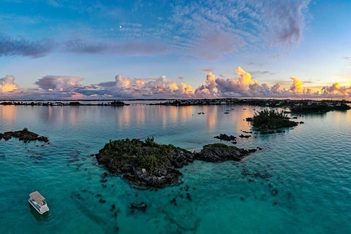 Bermuda Private Sunset Cruise & Rum Swizzle on Island Vibez photo 5