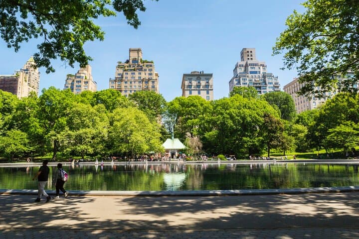 First-Class Central Park Pedicab Tour: Iconic Views & VIP Photo Moments photo 6