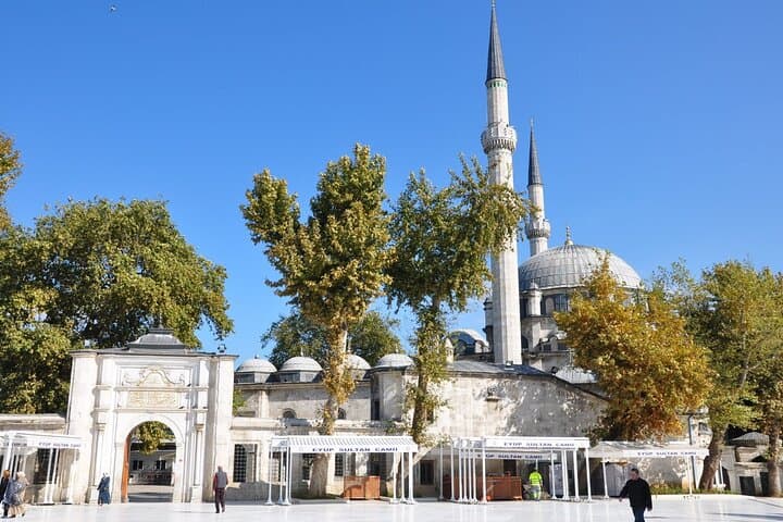 Istanbul Afternoon Bosphorus Half-Day: Eyüp, Balat & Two-Hour Boat Cruise photo 5