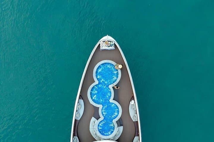 Luxury Ha Long Bay Day Cruise with Lunch and Jacuzzi — Ha Long Symphony Cruise photo 2