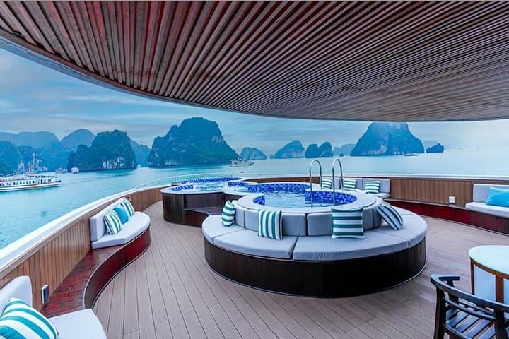 Luxury Ha Long Bay Day Cruise with Lunch and Jacuzzi — Ha Long Symphony Cruise photo 4