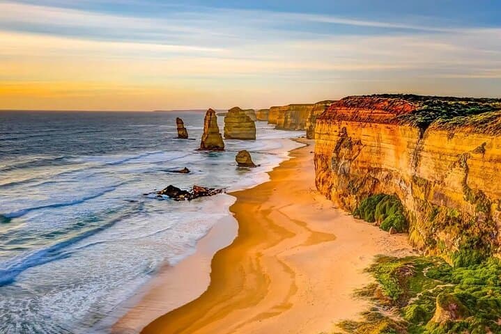 Coastal Magic: Twelve Apostles & Great Ocean Road Day Tour from Melbourne