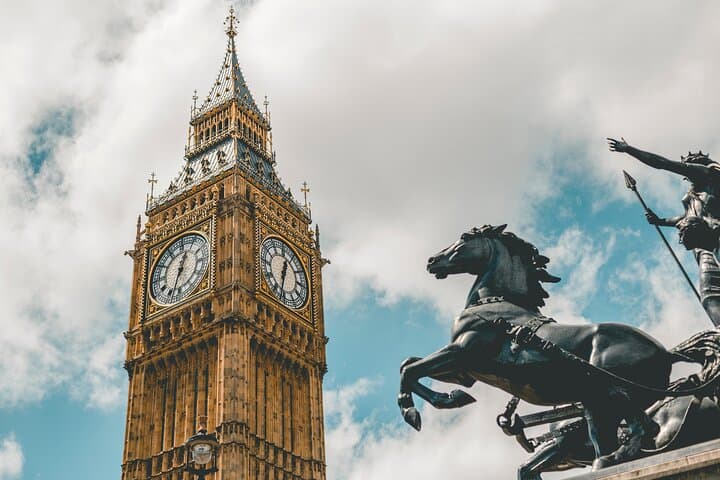 Bespoke London Half-Day Driving Tour: Private Route Through Royal Sights photo 5