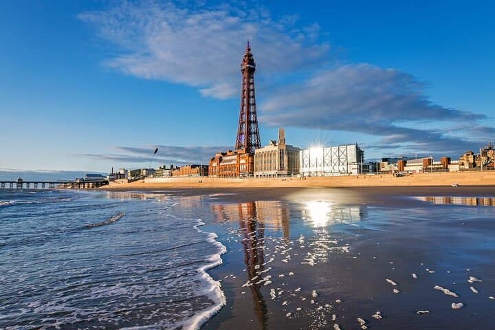 Blackpool Pleasure Beach Day Trip from Manchester: Rides, Beachfront & Practical Tips
