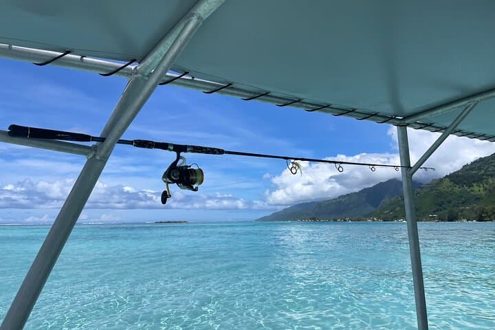 Moorea 4-Hour Private Fishing Discovery Tour — Spearfishing & Lagoon Trolling photo 3