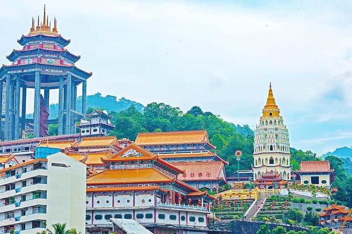 16-Day Borneo Adventure: Rainforest Treks, Wildlife Cruises & Manukan Island Escape photo 6